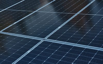 Ako sa v yhnúť sa nekvalitným alebo podvodným firmám pri výbere fotovoltaickej technológie je dôležité pre zabezpečenie kvalitnej inštalácie a dlhodobej spokojnosti.